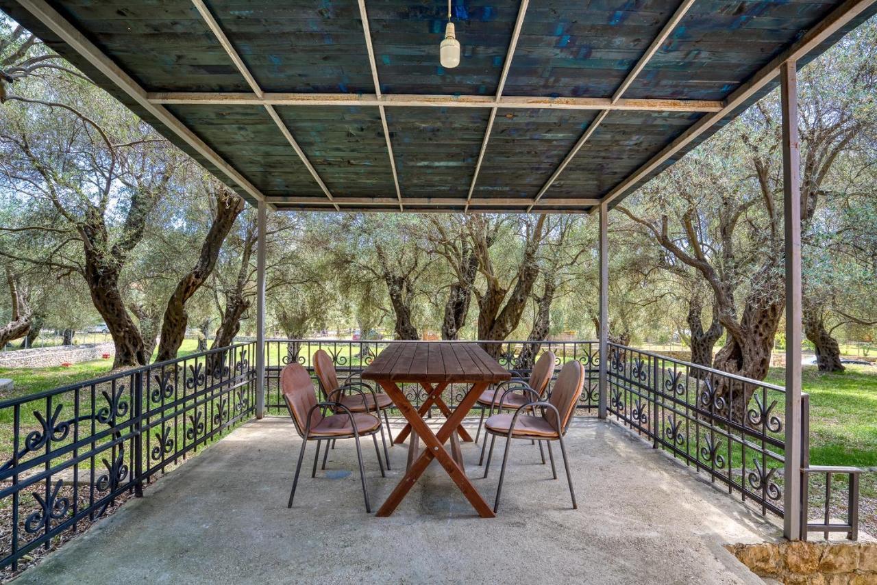 Appartamento Stonehouse In Olives Ulcinj Esterno foto