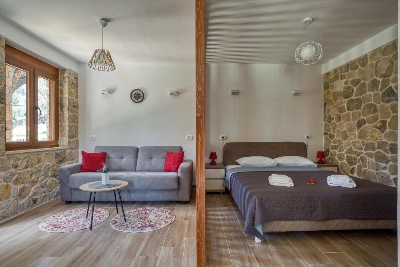 Appartamento Stonehouse In Olives Ulcinj Esterno foto