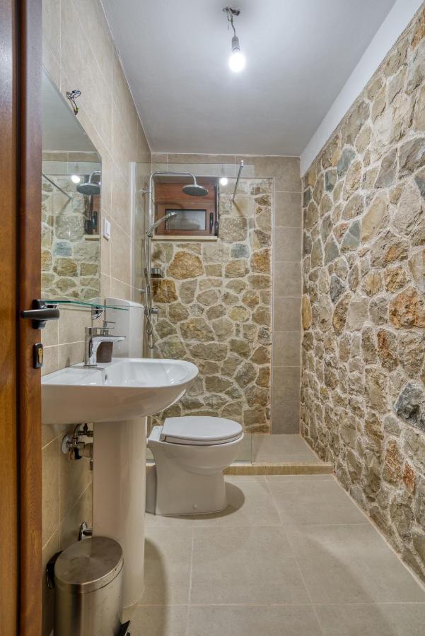 Appartamento Stonehouse In Olives Ulcinj Esterno foto